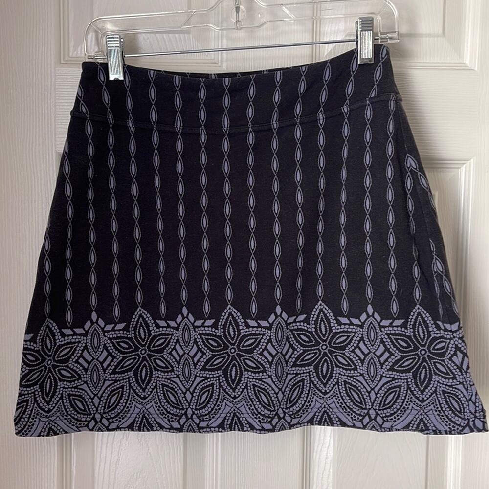 Athleta Aline skort with hidden pocket size XS